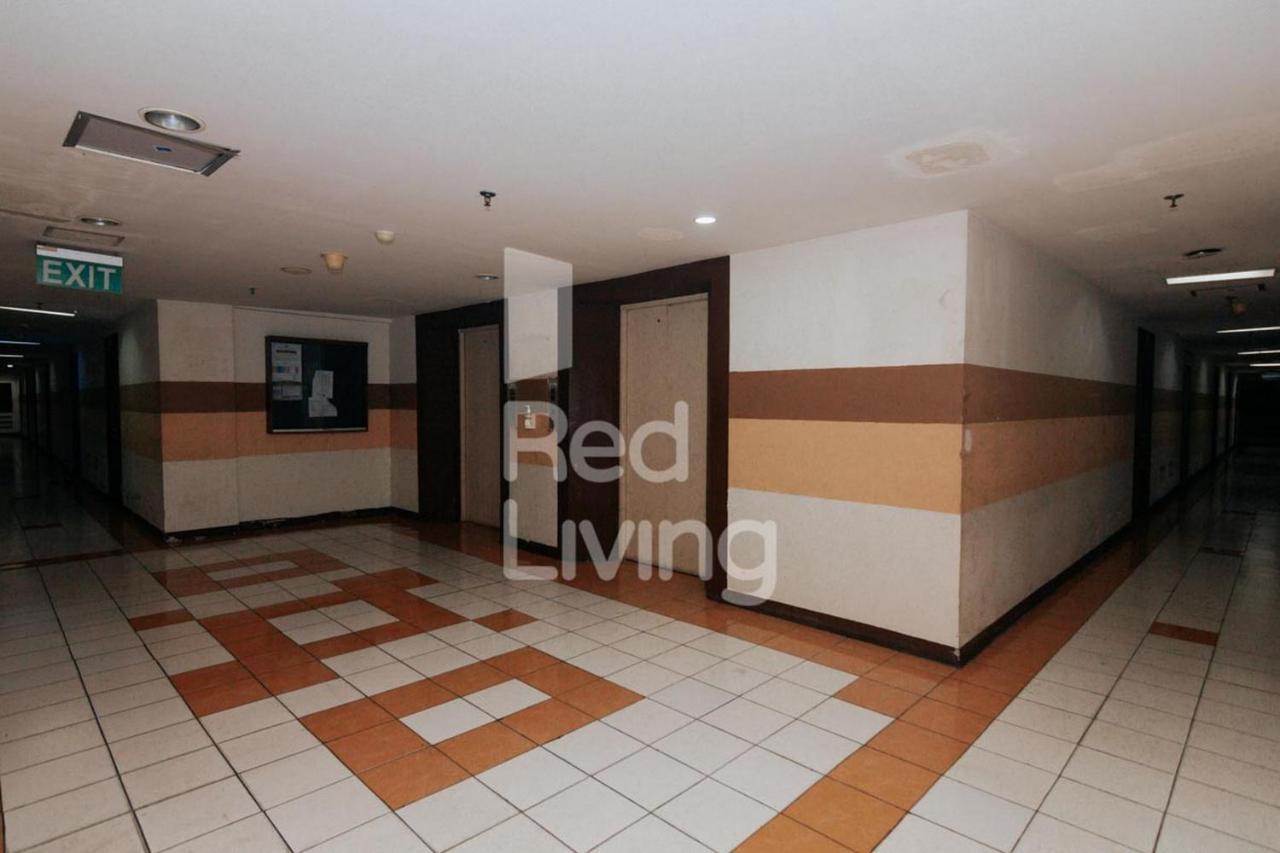 Redliving Apartemen Casablanca East Residence - Kayla Property Tower B Джакарта Екстериор снимка