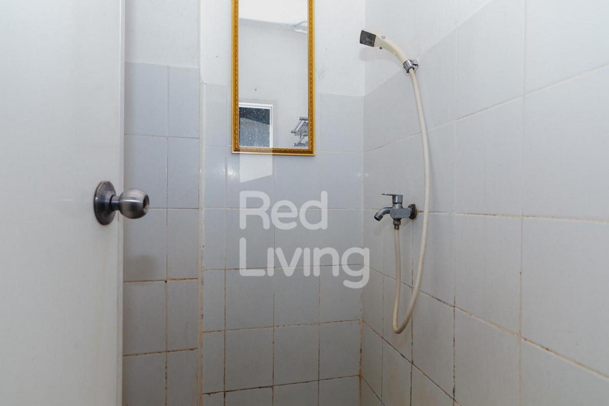 Redliving Apartemen Casablanca East Residence - Kayla Property Tower B Джакарта Стая снимка